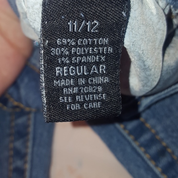 Twenty one Black by Rue21 distressed Jeans - Picture 4 of 4